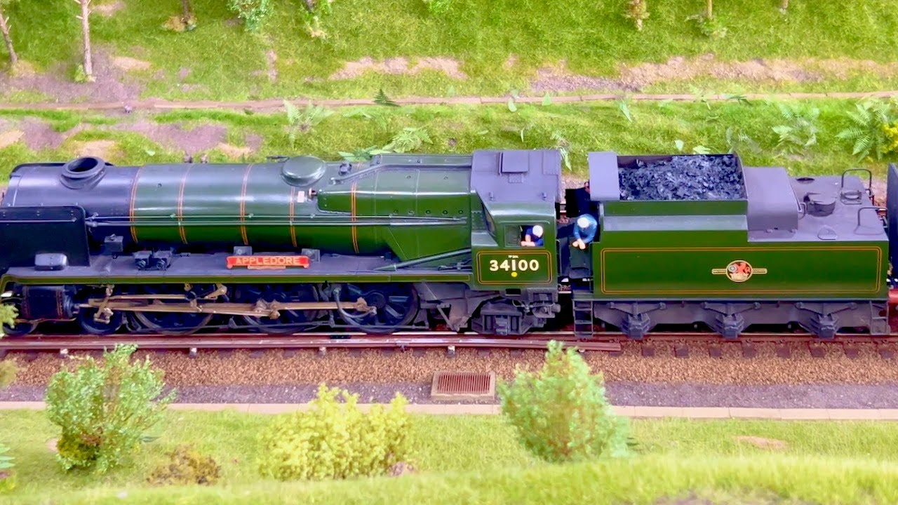 NEW FOREST MODEL RAILWAY SOCIETY MRE AT THE BROCKENHURST  VILLAGE HALL ON SAT 24 & SUN 25 MAY 2025