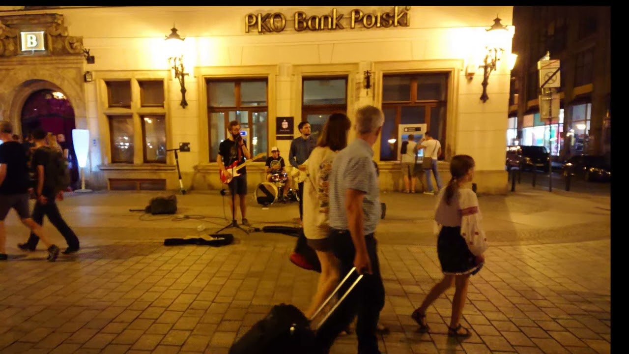Wroclaw Street Cover: Red Hot Chili Peppers - Soul to Squeeze