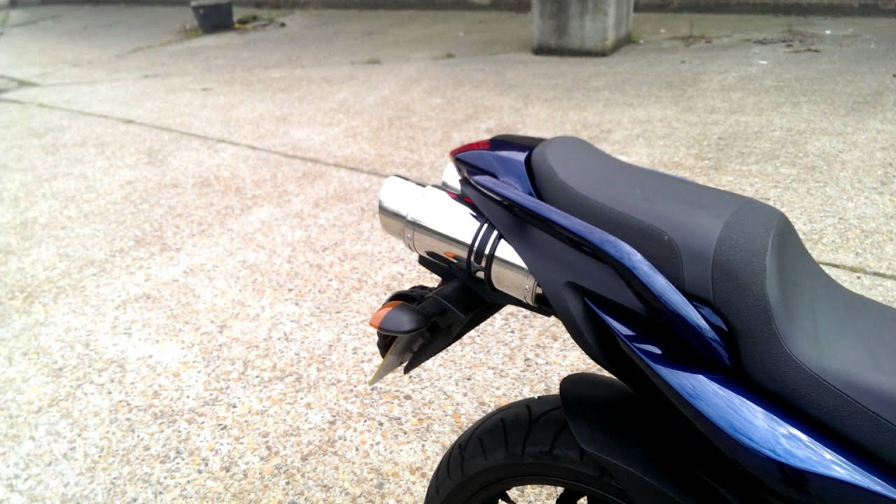 Yamaha FZ6 - Delkevic Exhaust With and Without DB Killer