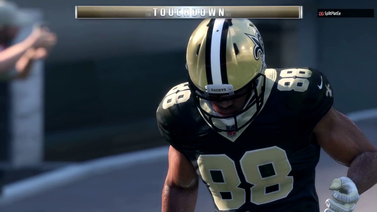 MADDEN 18 REVIEW!! | 1ST IMPRESSIONS!! | RODGERS BREAKS SACK FOR A DEEP TD PASS!