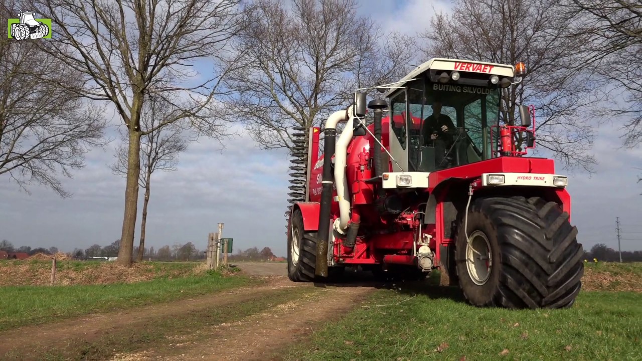 Loon en grondverzetbedrijf Buiting en zn.uit Silvolde grasland bemesten met Vervaet Trekkerweb