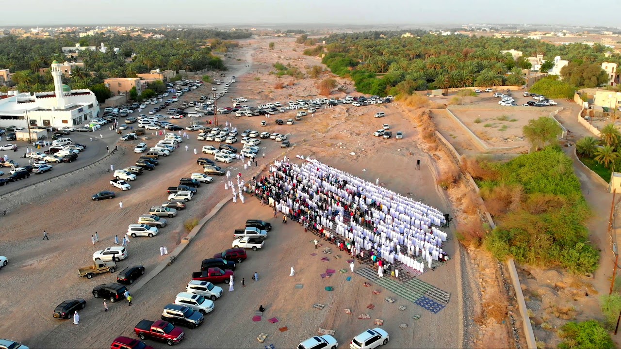 صلاة عيد الفطر السعيد في ولاية عبري منطقة السليف