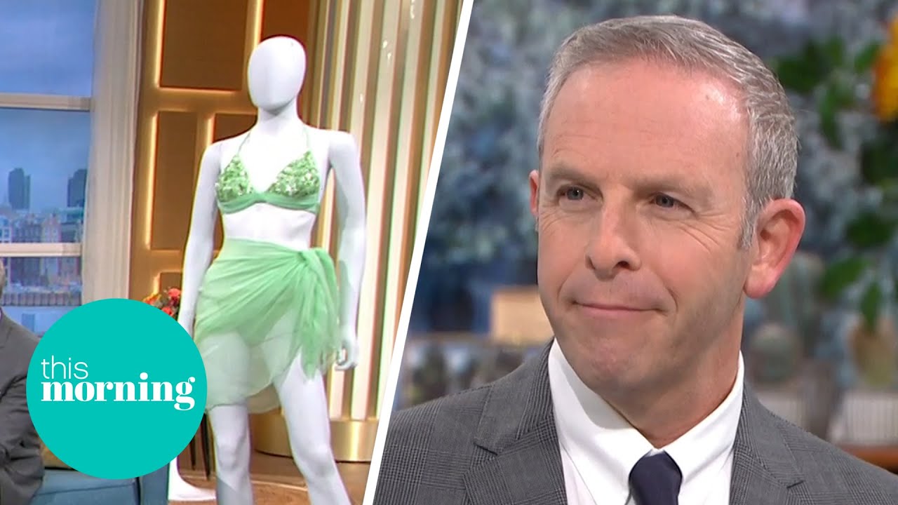 James Bond Collector Shows Off Original Movie Props Ahead Of No Time To Die Premiere | This Morning