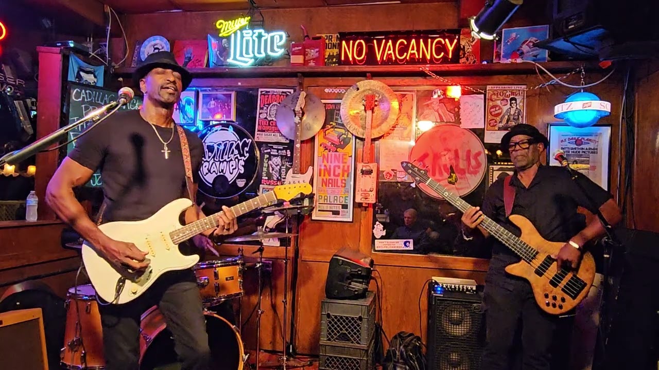 Dennis Jones Band -- So Blue