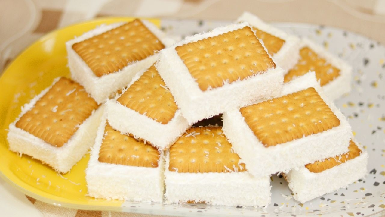 COMO VOCÊ CONHECE ESSE DOCE?! DOCE COM GOSTINHO DE INFÂNCIA - PRÁTICO E FÁCIL - Dika da Naka