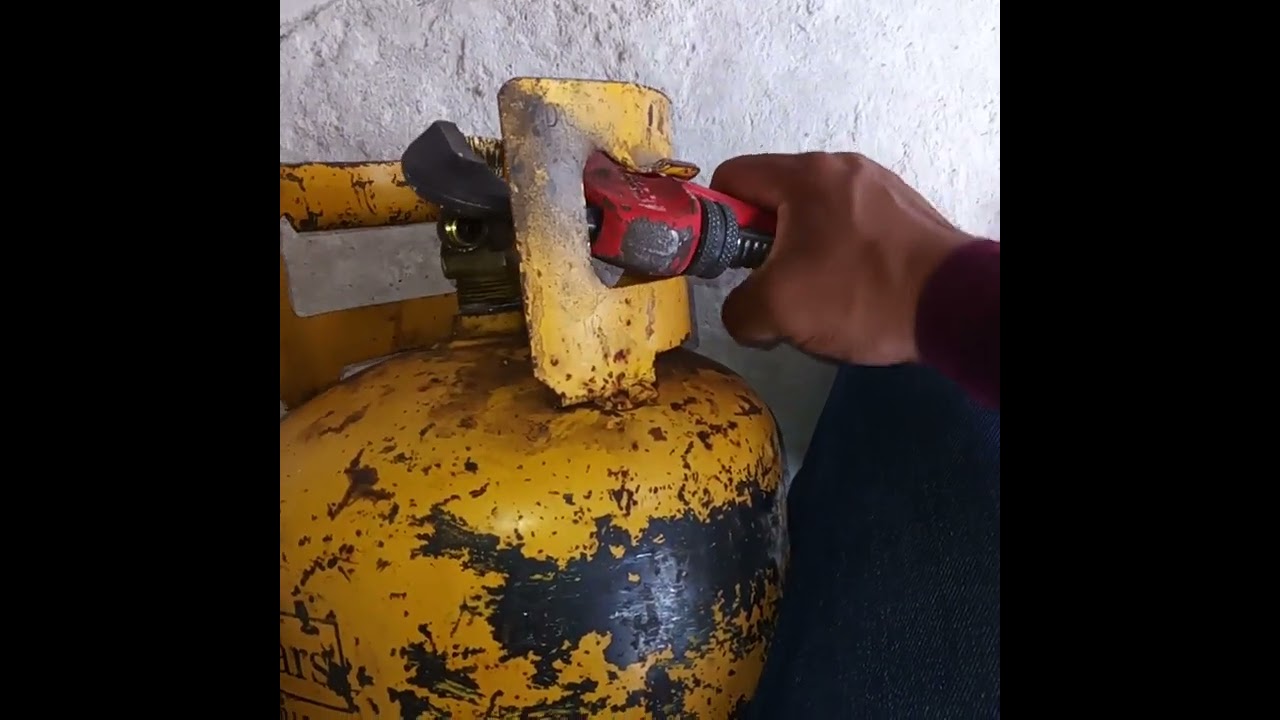cambiando valvula de la bollita de gas lp fácil y rápido