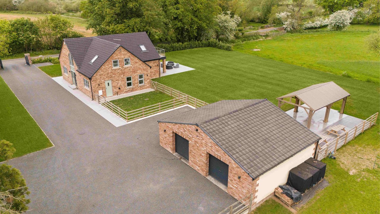 Dyon Lodge, Dyon Lane, South Duffield