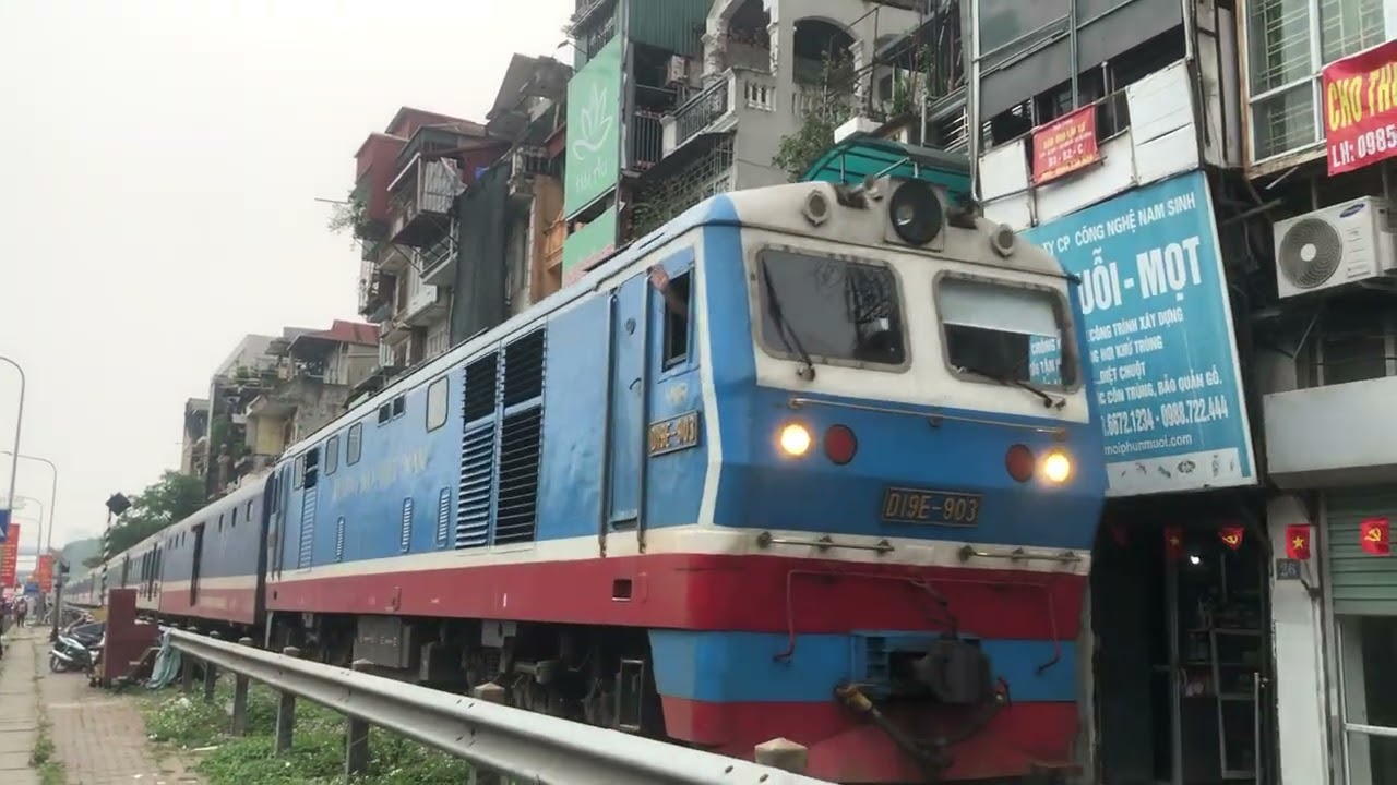 (12/3/2026) D19E 903 (lái tàu quen) kéo SE8 chở anh ​@Danieltrain  về Hà Nội