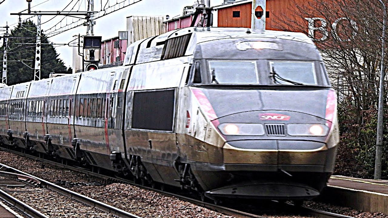 TGV et autres trains sans arrêt à Champagné