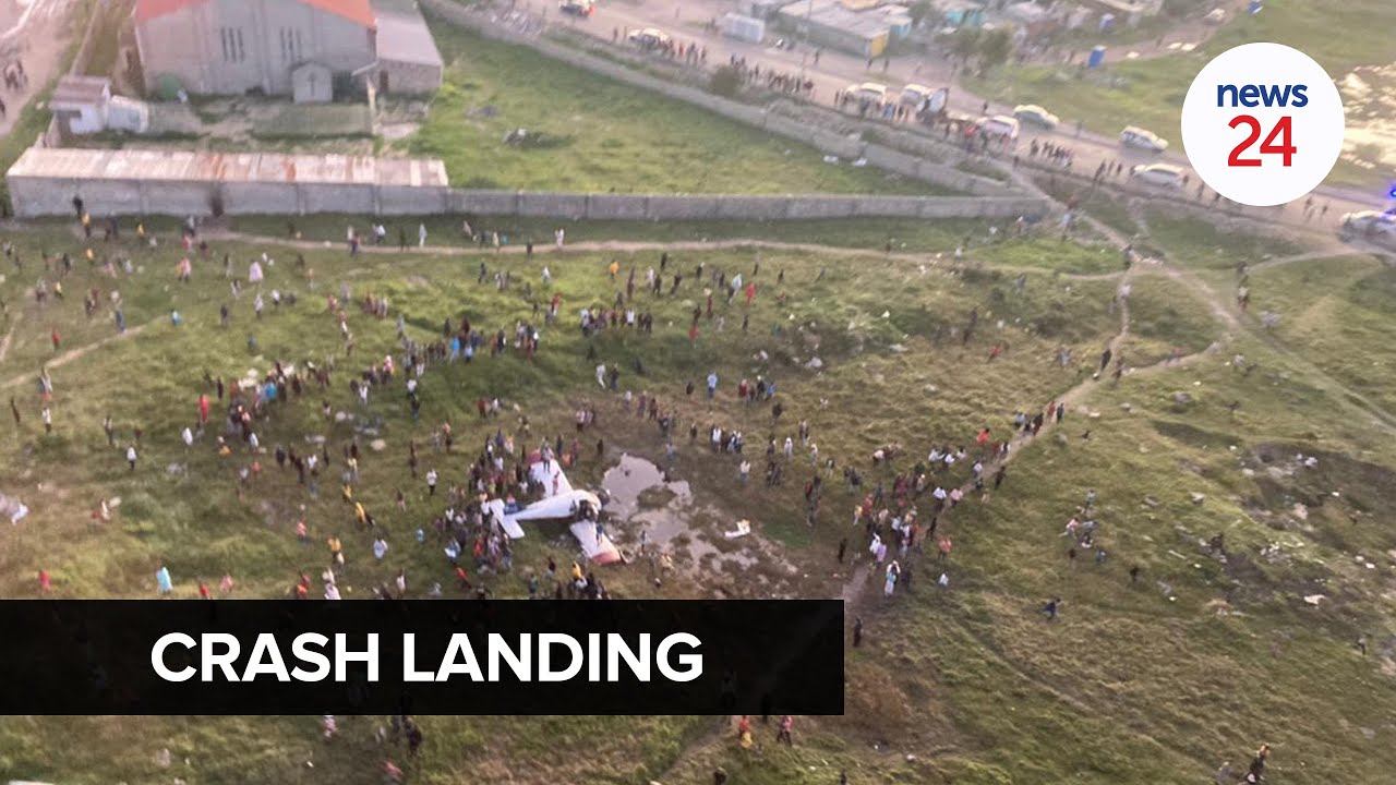WATCH | Cape Town residents dispersed after trying to rob occupants of aircraft that crash landed