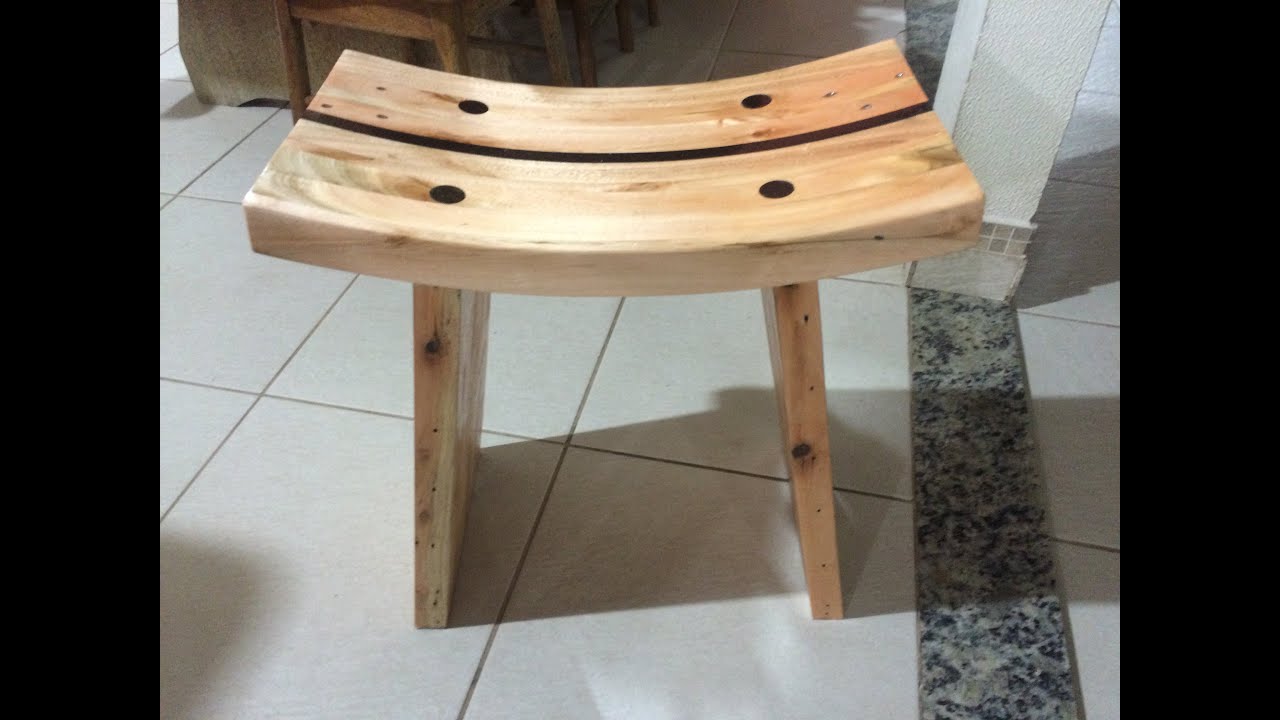 BANQUETA ORIENTAL FEITA COM PALET - BANQUETE ORIENTAL HECHO CON PALLET - ORIENTAL STOOL WHIT PALLET