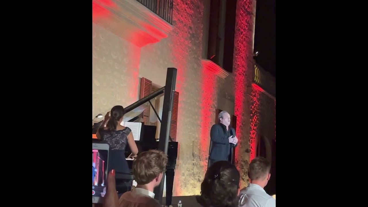 Andrew Owens sings ‘Golden Days’