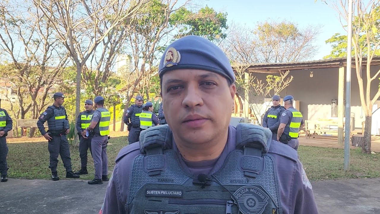 Alunos-soldados da Polícia Militar de Campinas realizam estágio nas ruas de Atibaia