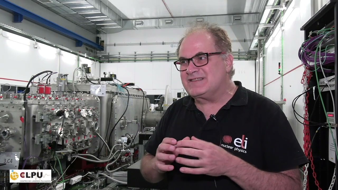 Towards Nuclear Battery, research on the 2.4 MeV isomer in 93m-Mo.