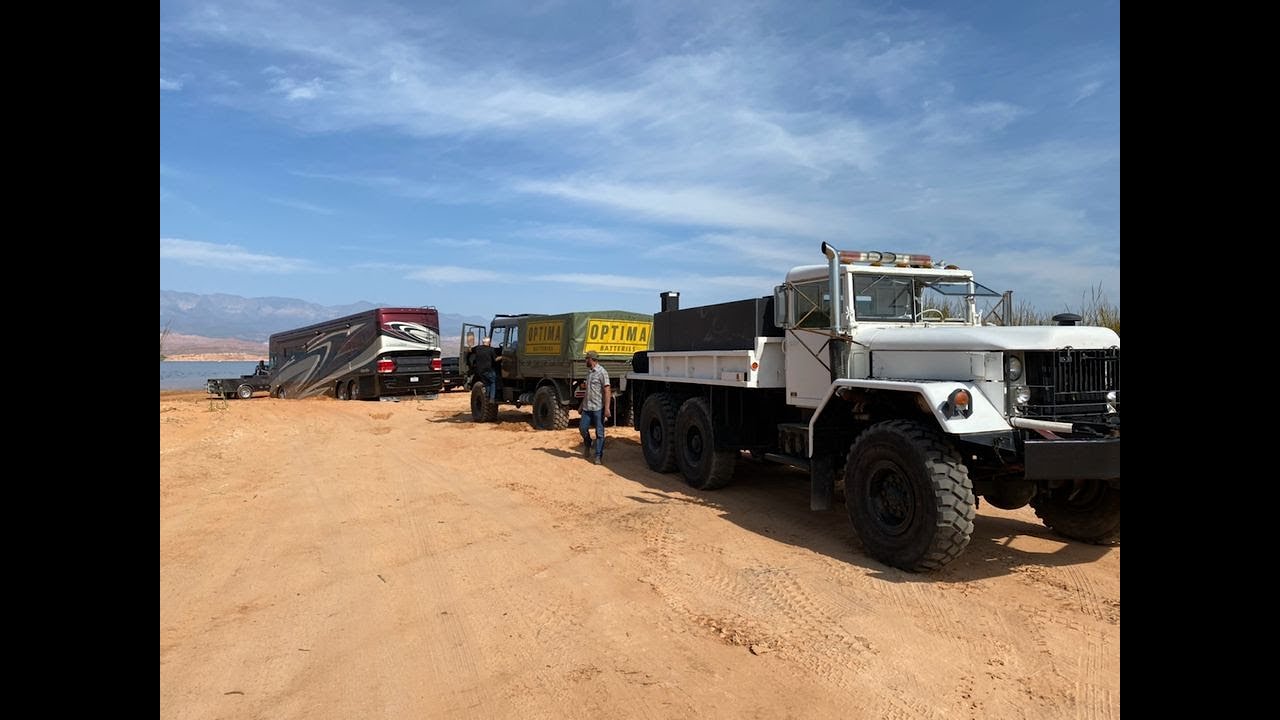 Recovering a Motorhome stuck on the Beach 6x6 5 ton on the Job!
