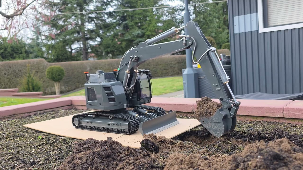 RC Bagger  Liebherr R926 Compact  Test  1:14