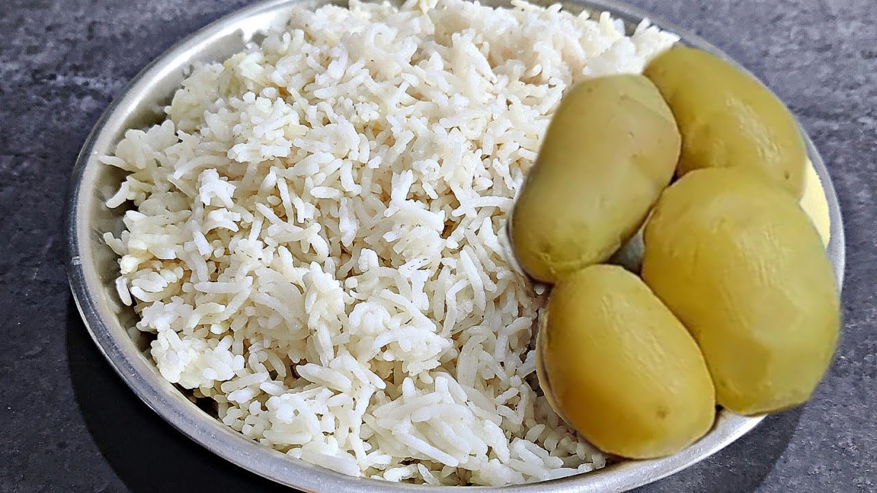 बचे चावल और आलू का नाश्ता | bache hue chawal or aalu ki recipe |Leftover rice chilla|Cook with Sofia