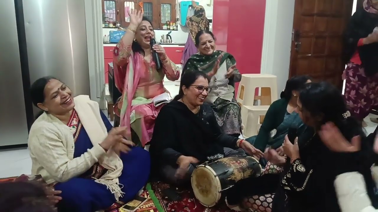 शादियों में गाए जाने और बहुत ही प्यार और एकदम नया लोकगीत (बांके नैना वालिया दे जा करेले.....💃💃💃)