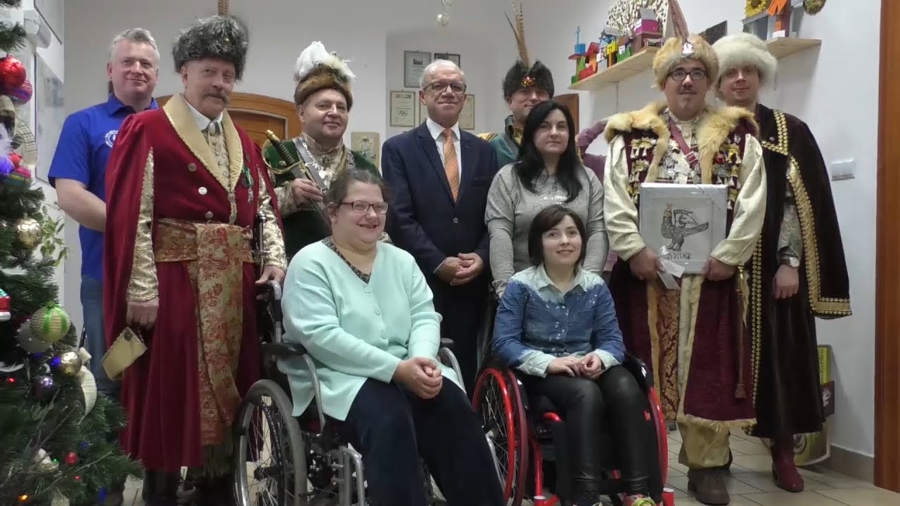 Konstantynów:  Nowy wózek przekazany Ewelinie