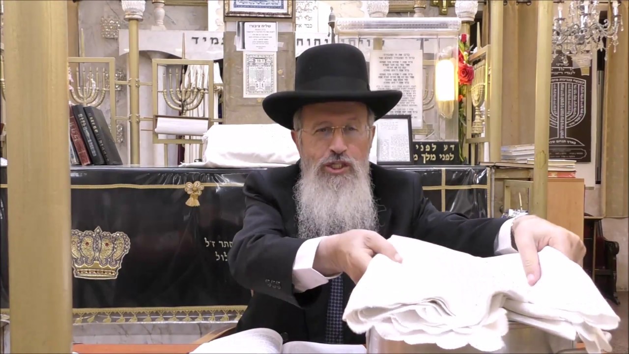 הרב אברהם יוסף מדגים איך טומנים בשבת