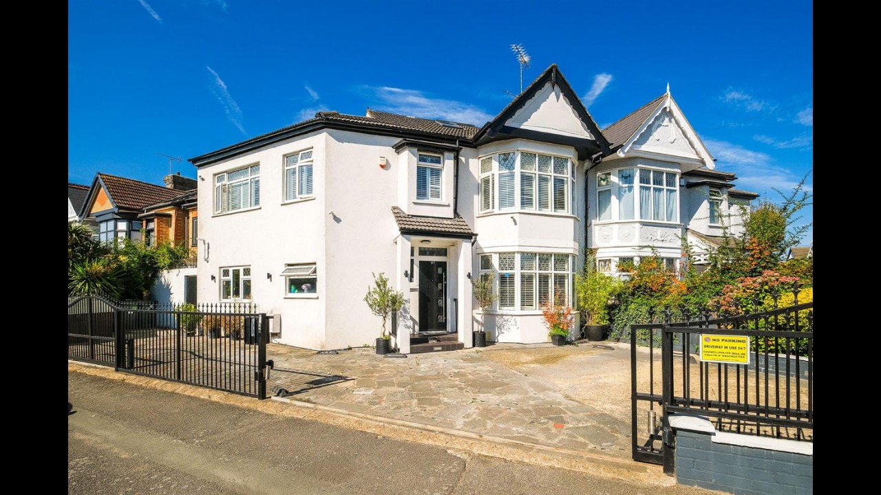 Nelson Road, E4