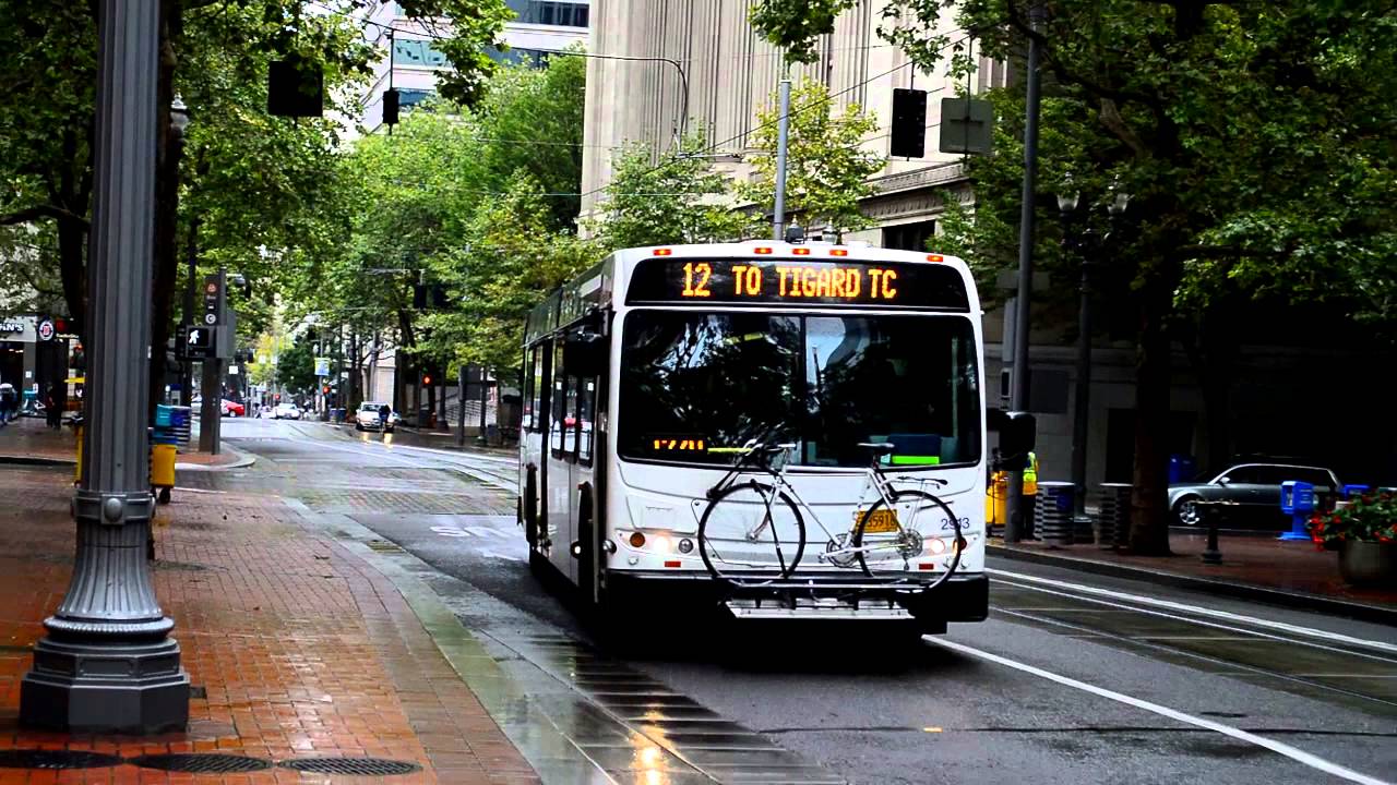 Portland TriMet & Portland Streetcar: Downtown Portland Bus, Light Rail & Streetcar Action Part II