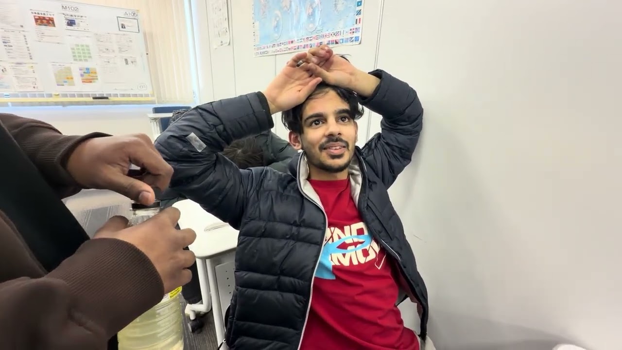 🇯🇵 Japan mai aakr abh isko India 🇮🇳 jaana hai 😂