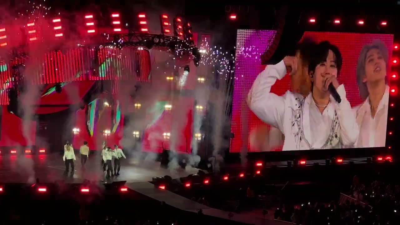 4K Easy + All In + District 9 (Stray Kids) Maniac Encore in LA 4/2/23