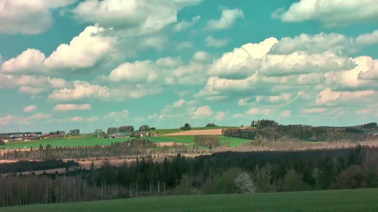 Fantastische Wolkenbildung &uuml;ber dem Wurzacher Ried am 23.4..2025
