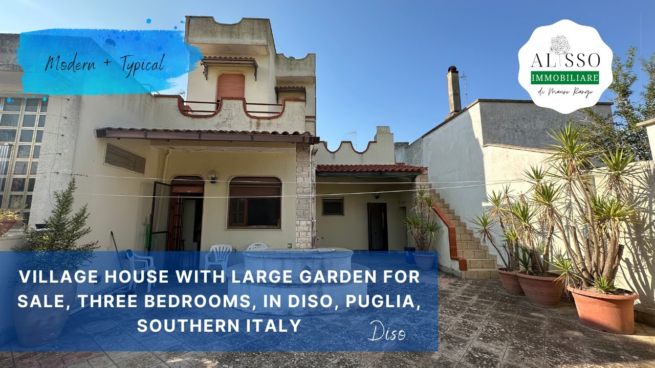 Village house with large garden for sale, three bedrooms, in Diso, Puglia, Southern Italy