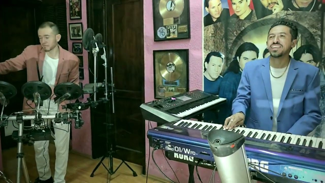 Tu Me Vas A Llorar l Los Gruperos Del Amor (Sesión En Vivo)