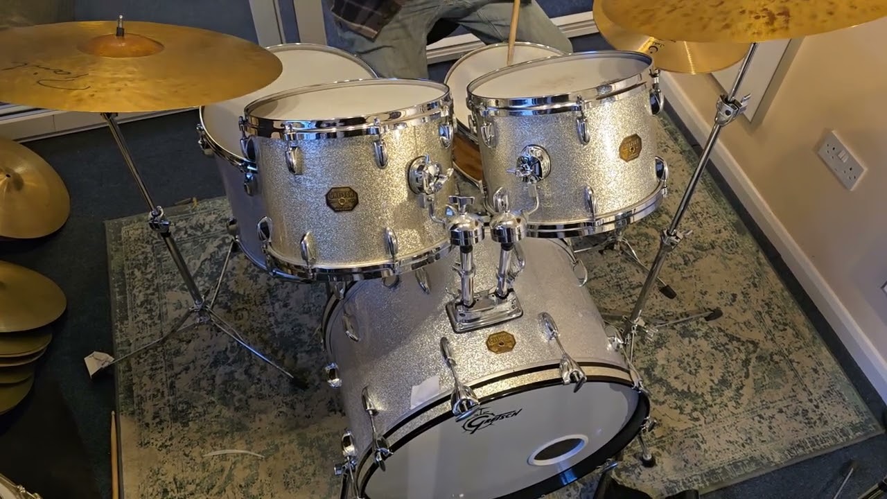 Gretsch 70s Stop Sign Broadkaster II Outfit, Craviotto 14x6.5 Ash, Paiste Dark Light 20&21 Mark1