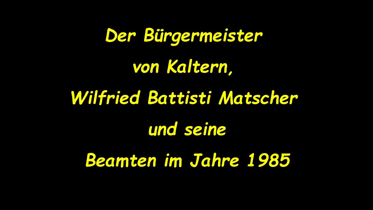 Der Bürgermeister von Kaltern Wilfried Battisti Matscher und seine Beamten im Jahre 1985