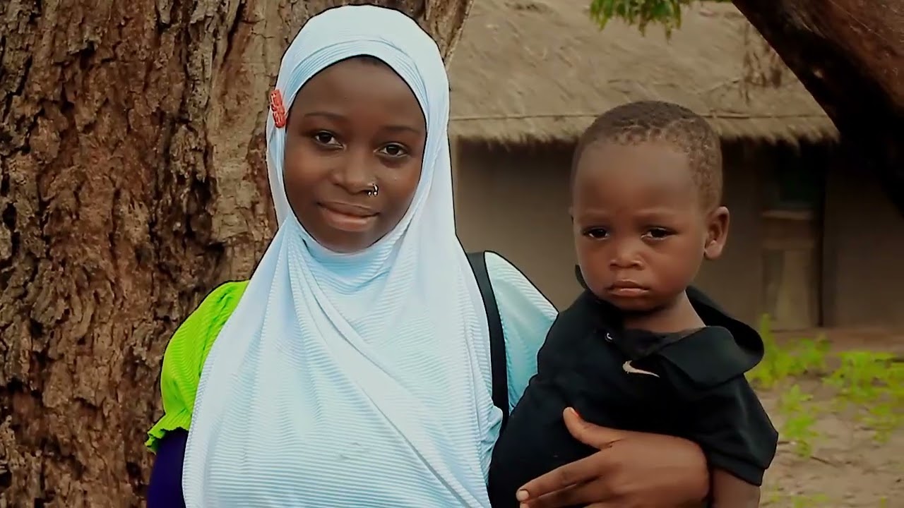 Muana muaziza ft Muanhuatza__Mana Zena __(Official video clips)Varas Maker 