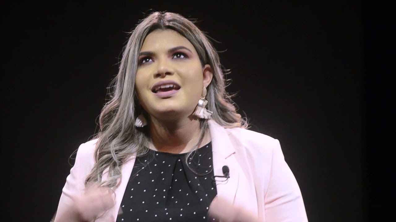 Las criptomonedas ofrecen libertad financiera  | Mariangel Garcia | TEDxCaracasStudio