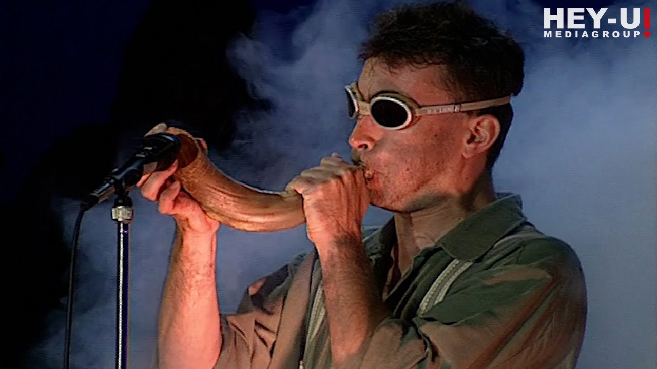 Hubert von Goisern - Wildsch&uuml;tz R&auml;p [Live Dahoam 1993]