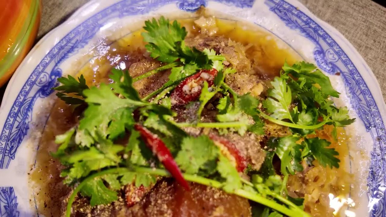 [Eng Sub] CÁCH LÀM KHÂU NHỤC | Món ăn đặc biệt của người Hoa (Steamed Pork Belly with Taro)