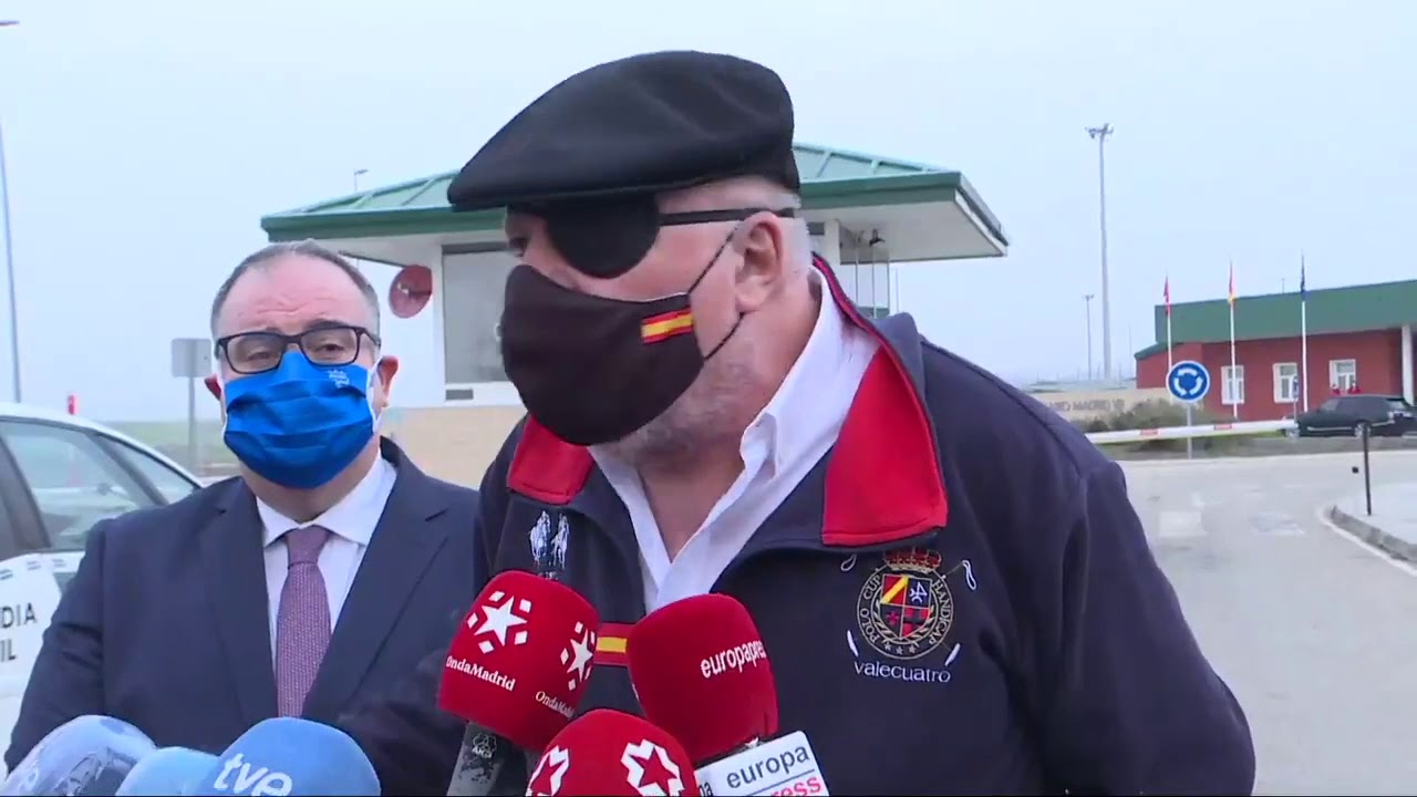 El comisario Villarejo tras salir de la cárcel: «Las cloacas no generan mierda, la limpian»