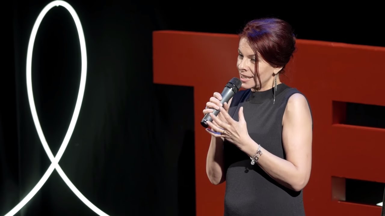 Călăuzit de nebunina dragostei | Teodora Enache | TEDxCluj