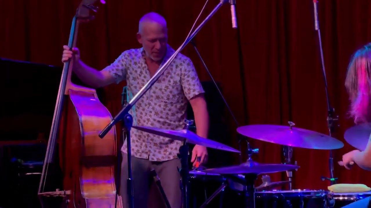 Avishai Cohen Trio en Bebop Club