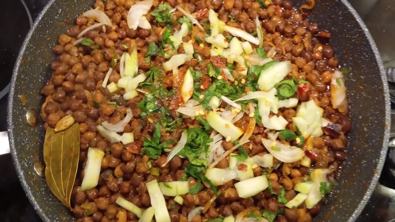 হোটেল স্টাইলে ছোলা ভুনা রেসিপি/Hotel style sula bhuna recipe 😋♥️ 
