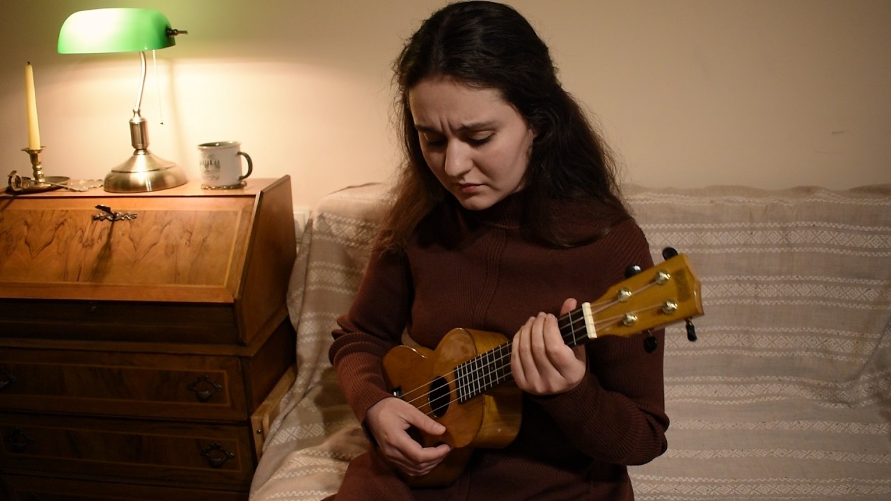 Pentru un pachet de biscuiți (de Adrian Păunescu, Tatiana Stepa) - Poliana Raisa (cover)