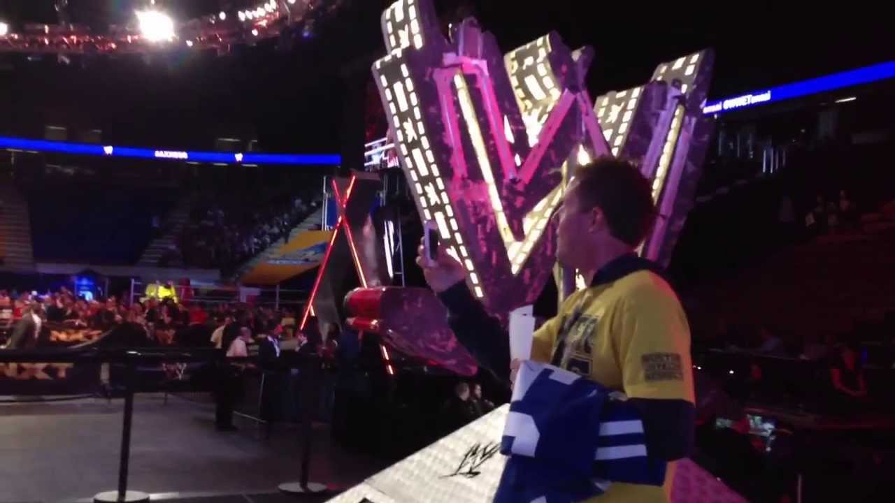 WWE RAW Backstage Tour, WM29 Axxess