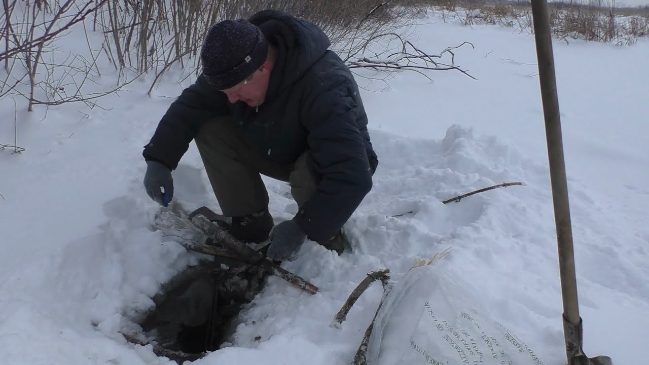 Провалился под лед в мороз!!! Ставлю и проверяю капканы на бобра  Поймал крупного.