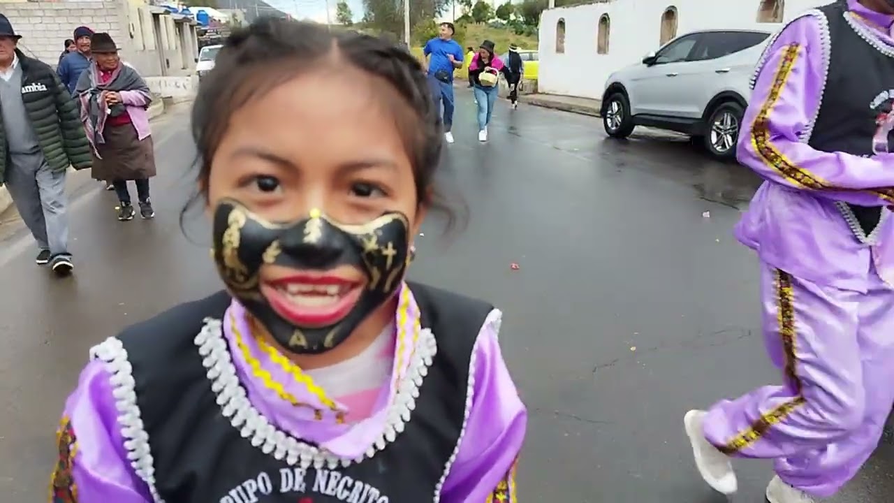 “Monos Martines en Santán Chico | Baile, Bombo y Pingullo que Encienden la Fiesta”