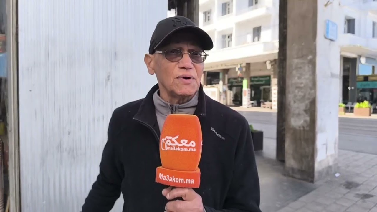 الله يحسن العون  😱😱 اب مقهـ..ور بسبب الابنة ديالو لي كتعاني من إعا.قة ذهنية 