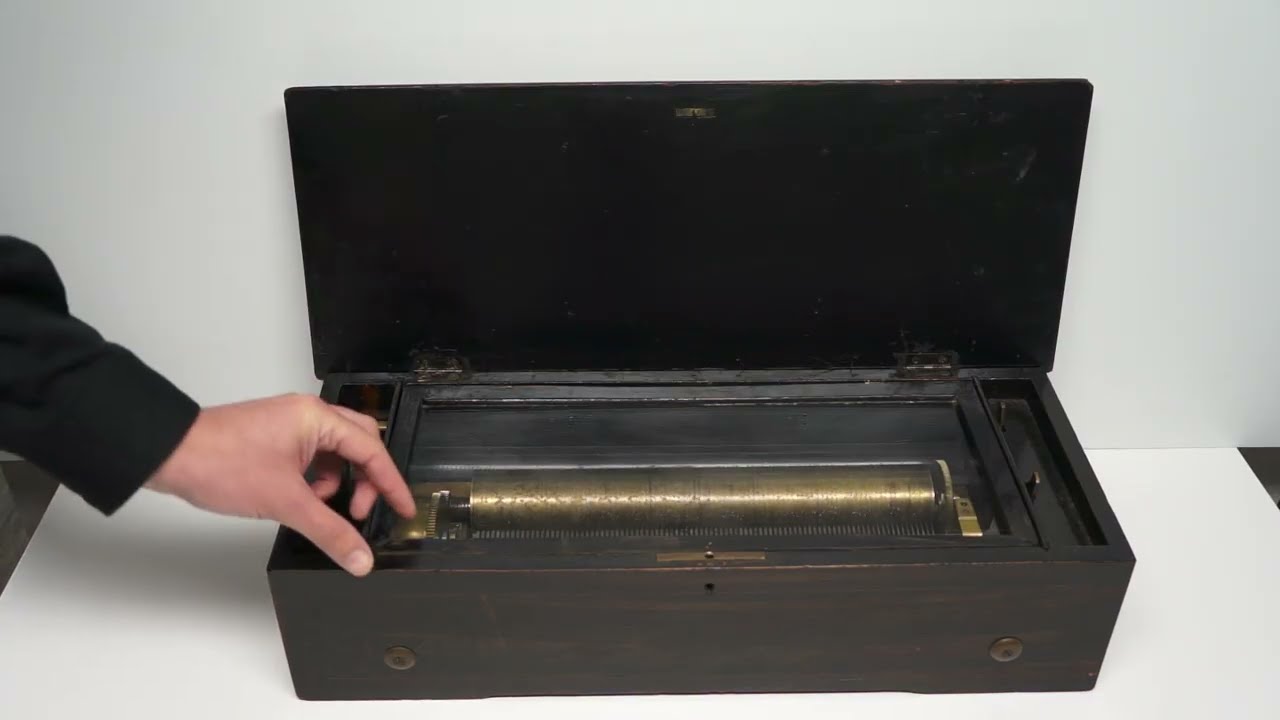 Cylinder Music Box Video 01