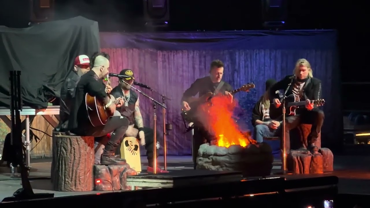 Three Days Grace - Lost In You live in Chicago, IL 3/9/26