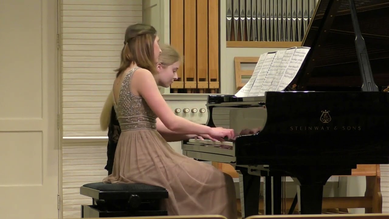 J. Brahms - Hungarian dance No.1 Rozálie Stoklasová & Sofija Subbotina