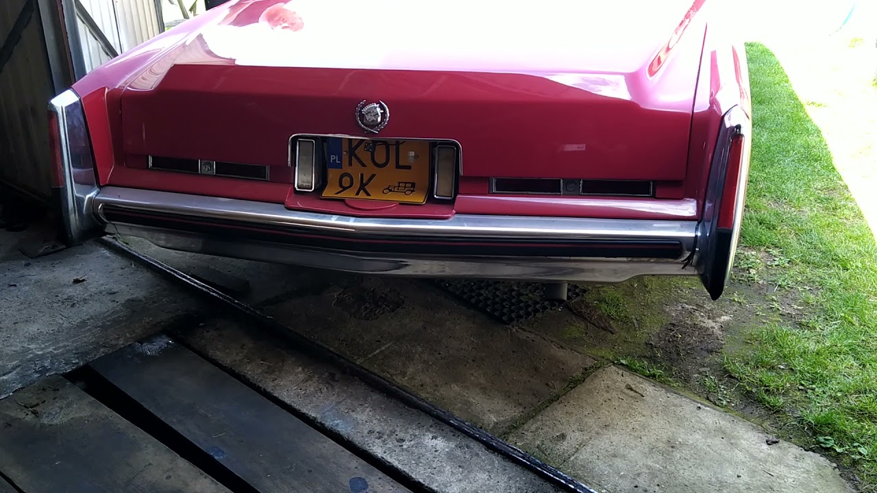 Cadillac Eldorado convertible 1974 V8 8,2 liter 500ci engine sound. big block